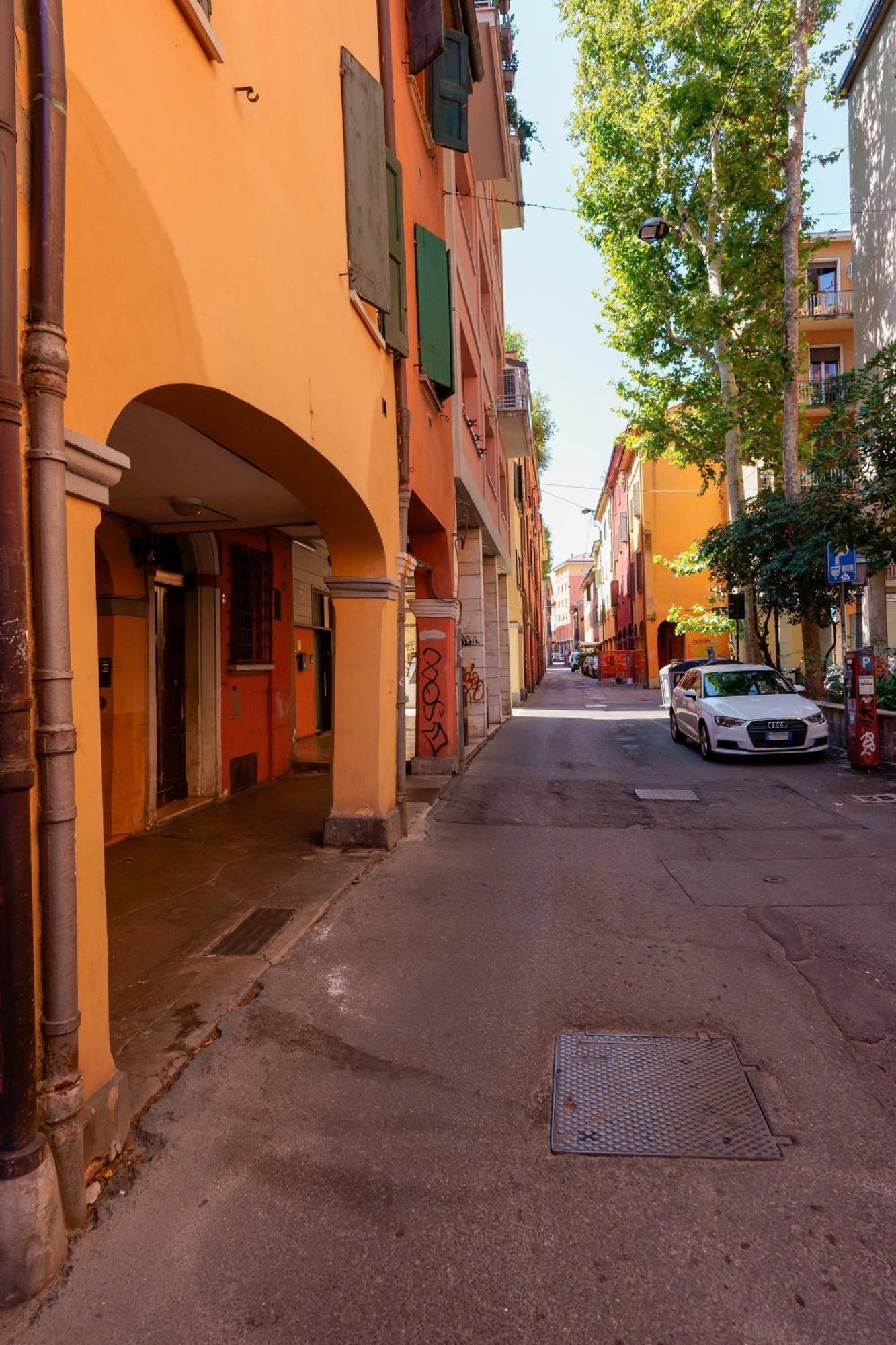 Teagarden Centro Storico Bologna Apartment ภายนอก รูปภาพ